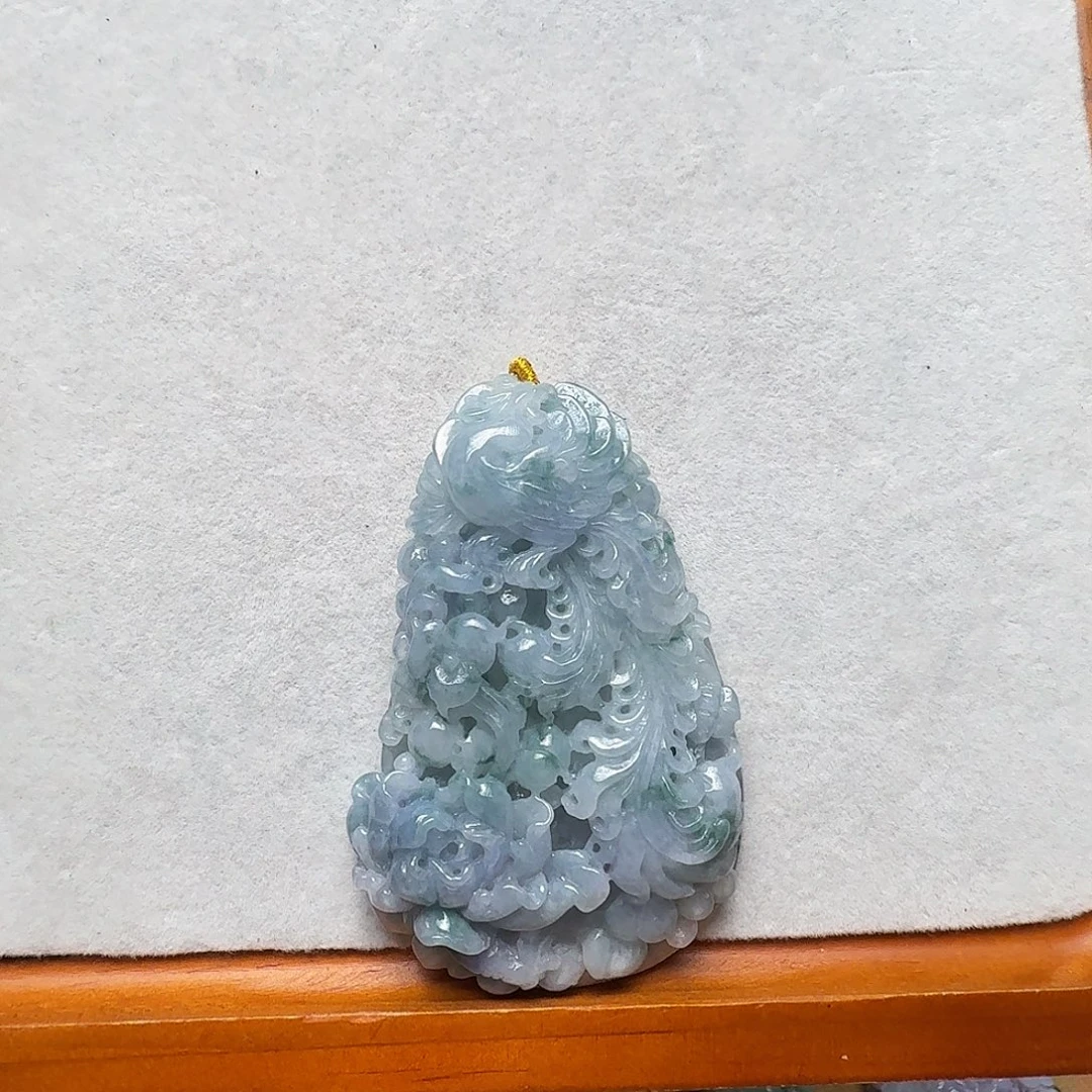 翡翠未镶嵌吊坠(赠链)