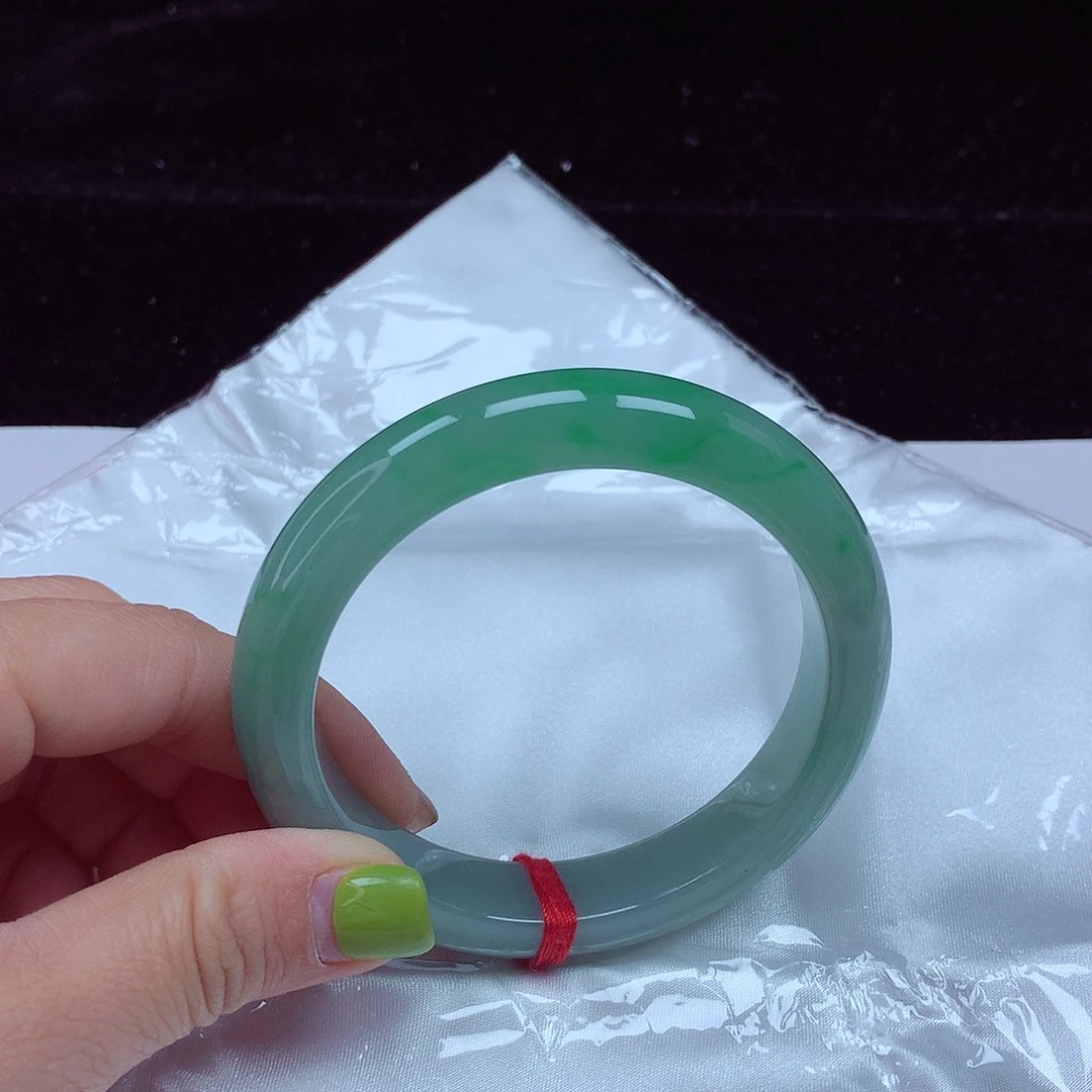 翡翠未镶嵌手镯圈口60