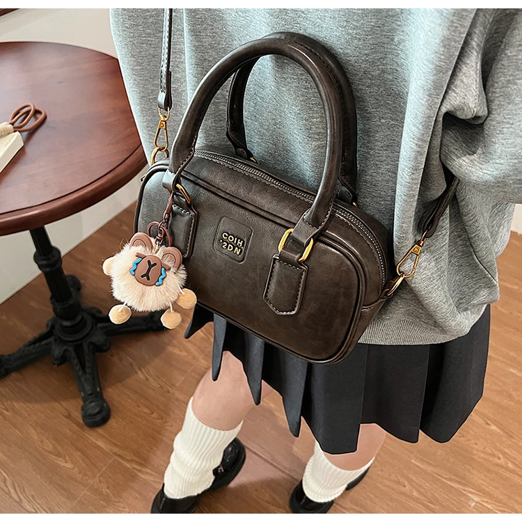 单肩包手提横式复古港风洋气女士小包包网红潮流百搭休闲ins单肩