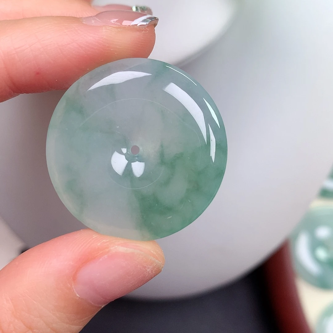 翡翠未镶嵌颈饰平安扣 29.1-5.0mm