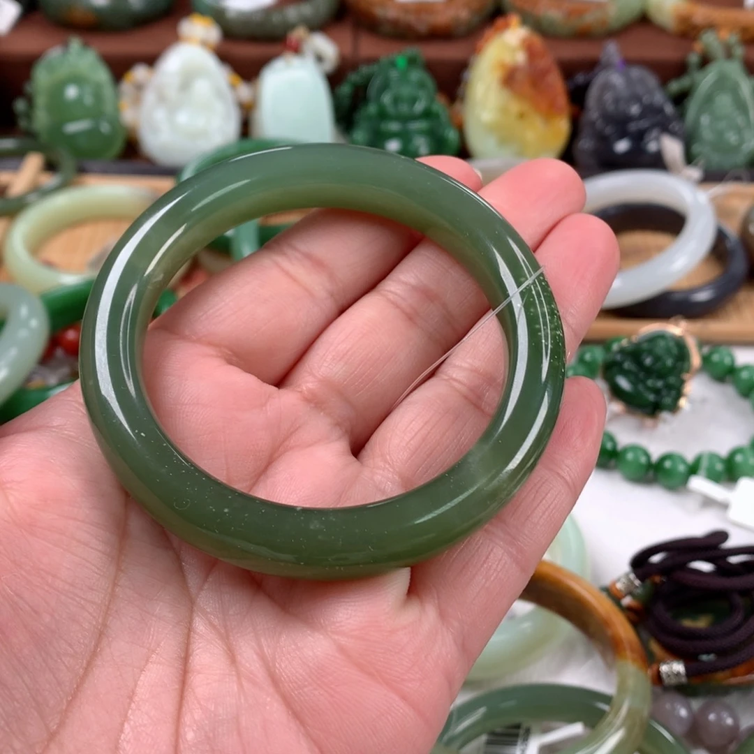 和田玉手镯未镶嵌56口径