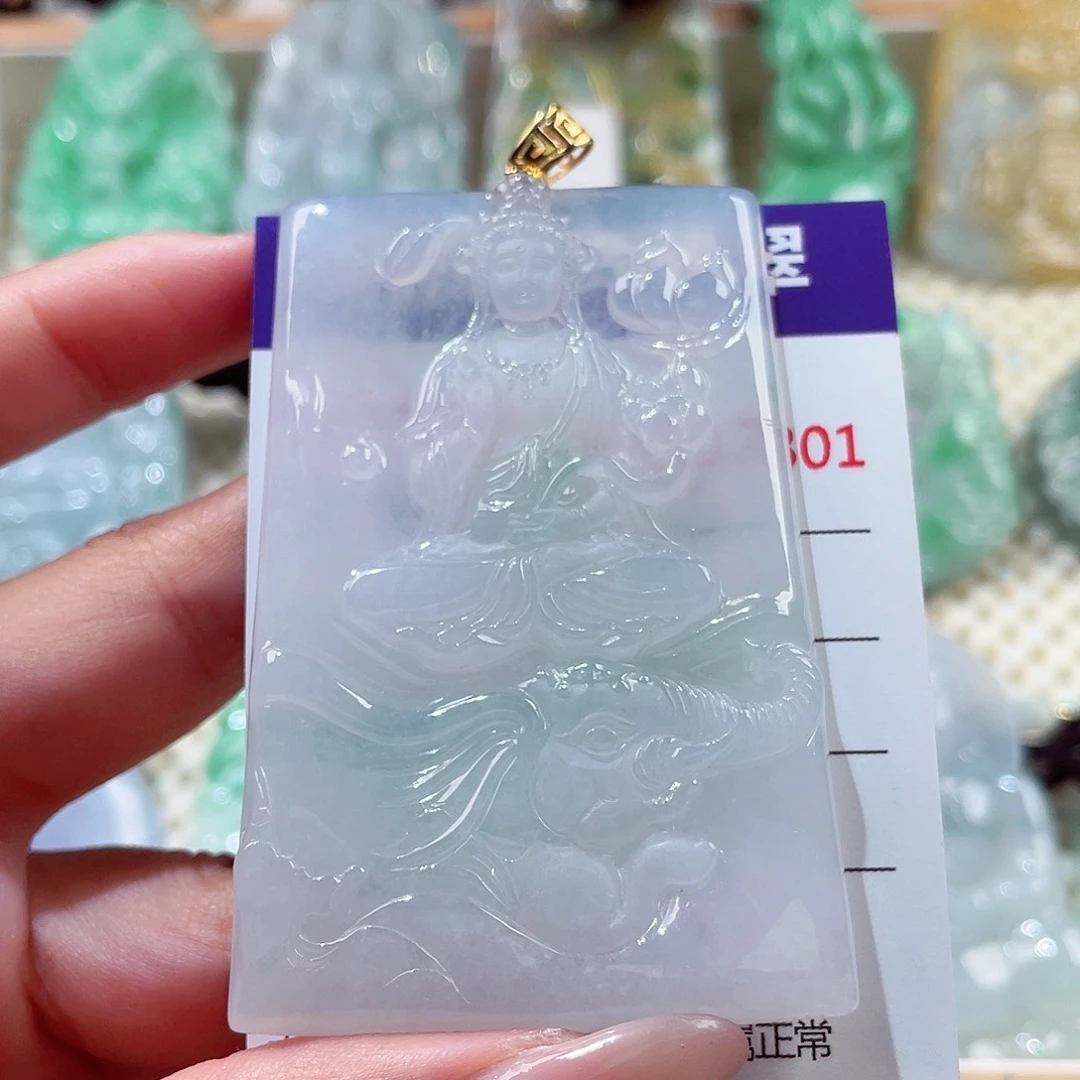 翡翠18K金镶嵌颈饰普贤