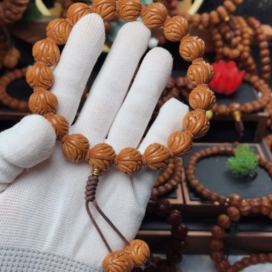 吊坠桃核15祥云手持