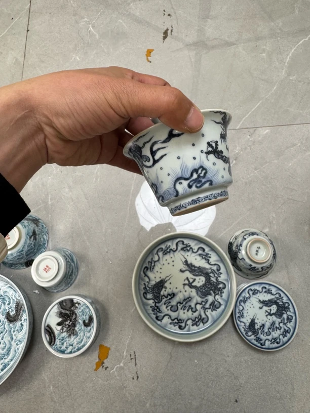 景德镇青花鱼化龙马蹄两才盖碗