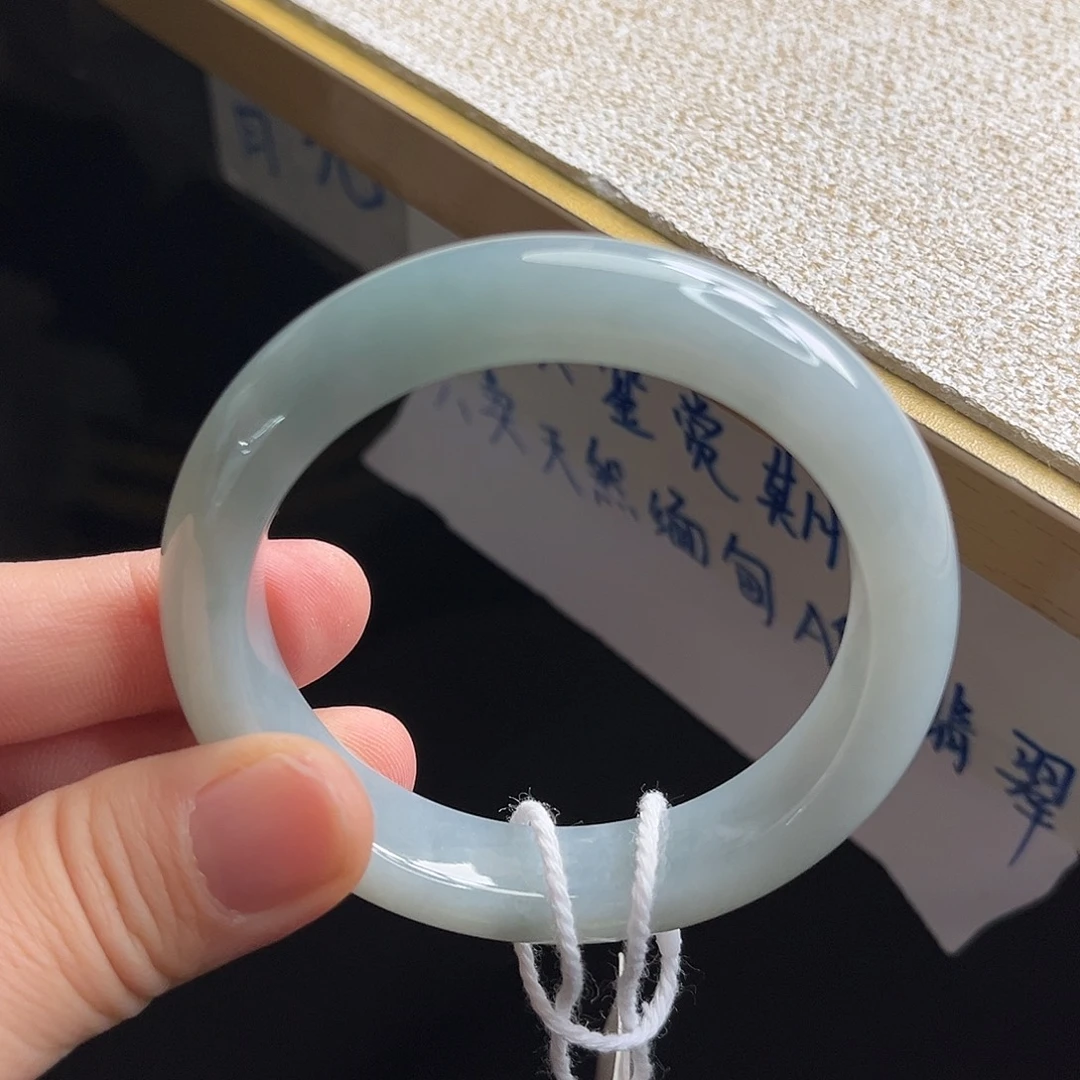 翡翠未镶嵌手镯手镯