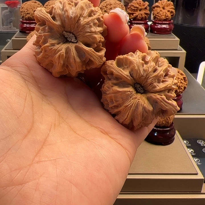 文玩核桃把件41 龙门涧 t-008