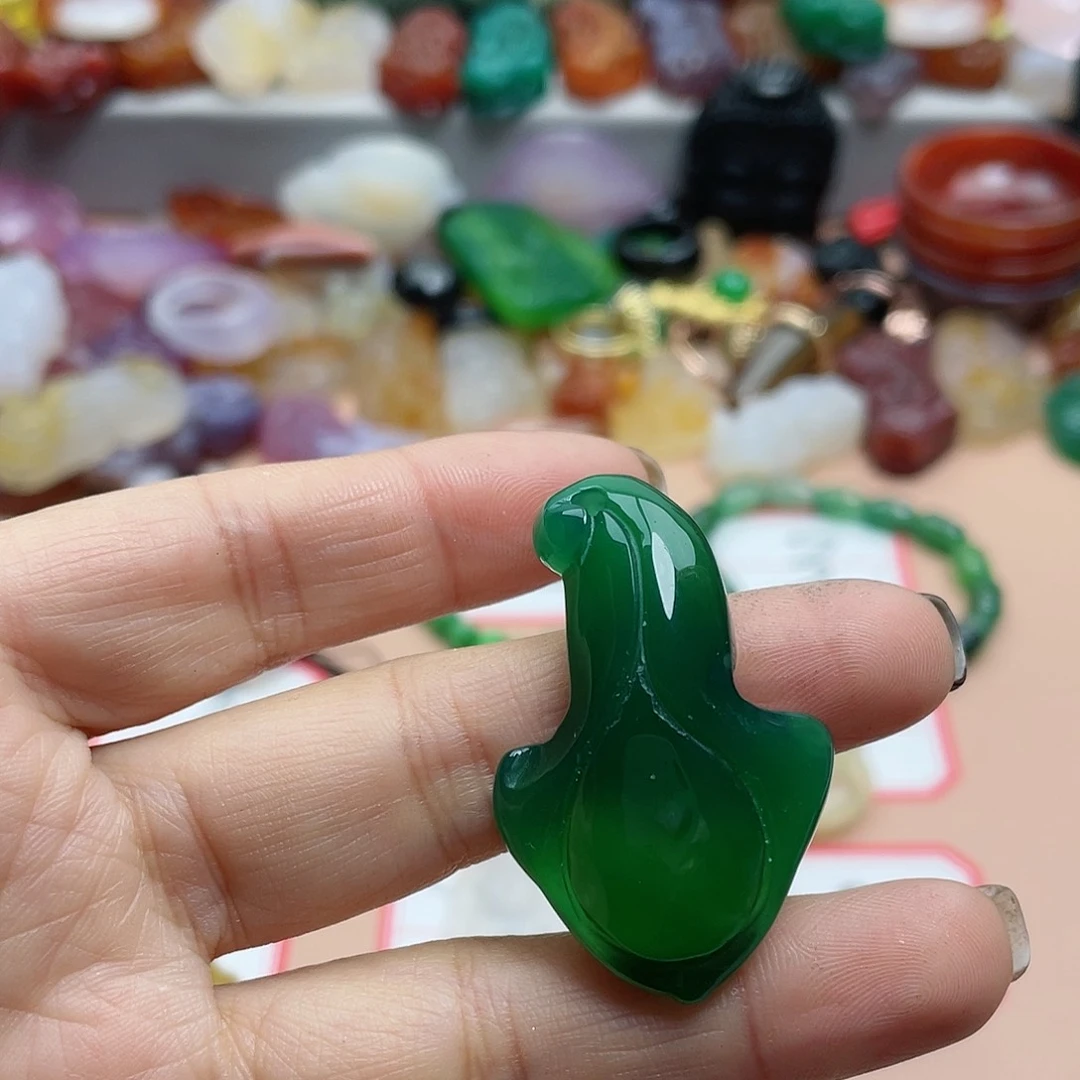玛瑙/玉髓颈饰合金忘**?