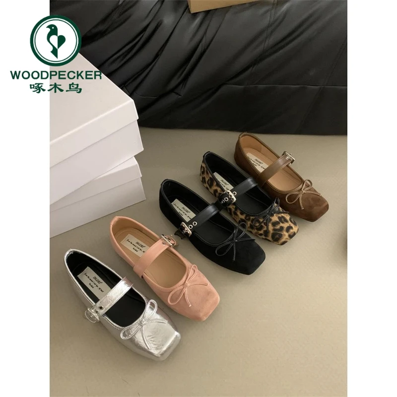 啄木鸟方头女鞋子秋新款平底蝴蝶结单鞋芭蕾舞银色皮带扣玛丽珍鞋