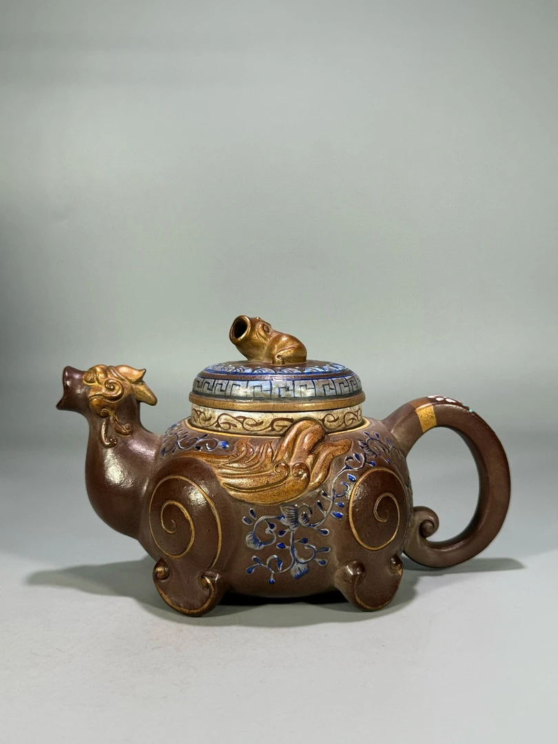 堆金点彩飞天瑞兽壶 落款「徐友泉」容量约460cc