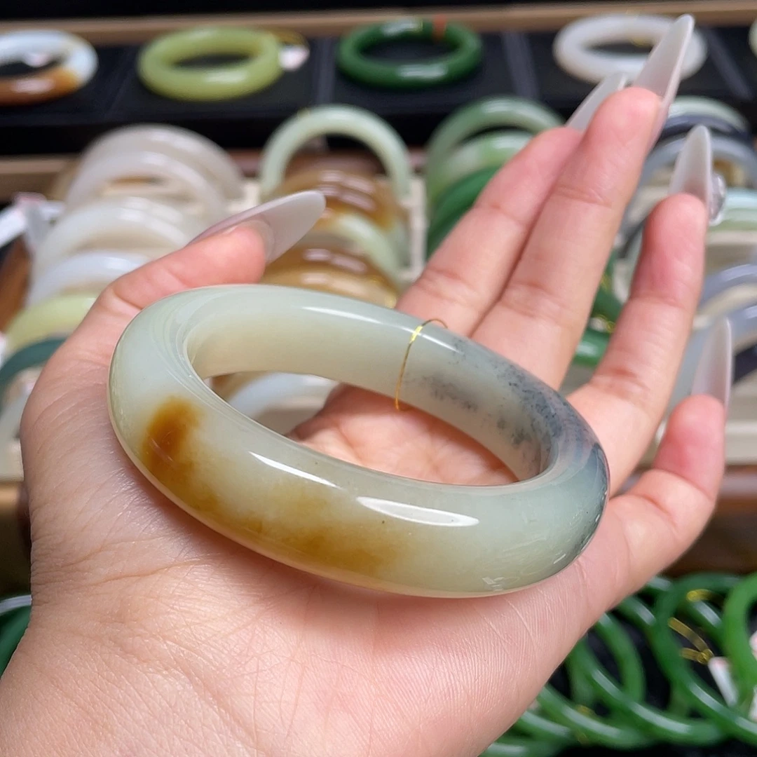 和田玉未镶嵌手镯三色糖！54