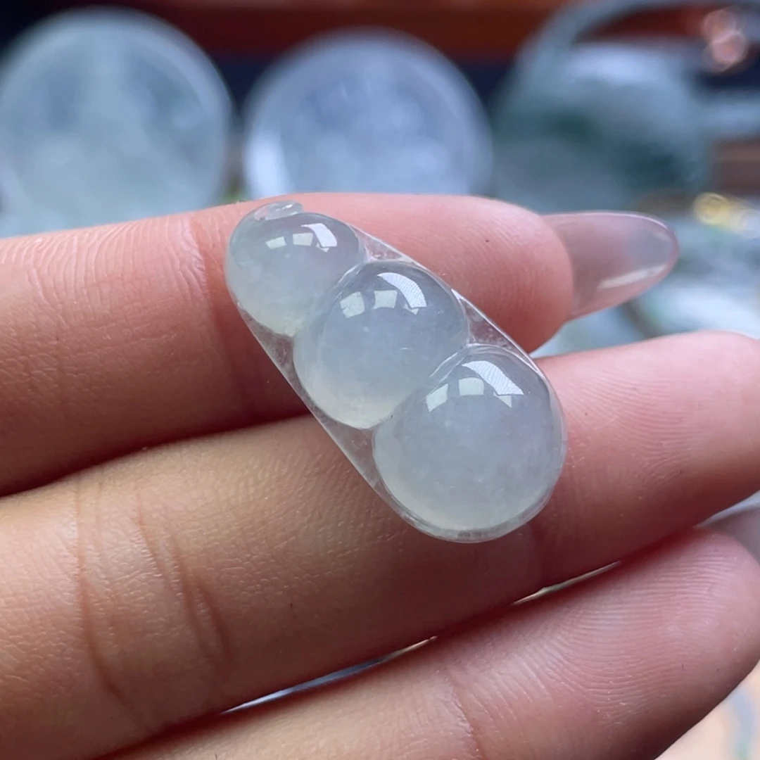 颈饰未镶嵌翡翠翡翠（有纹）