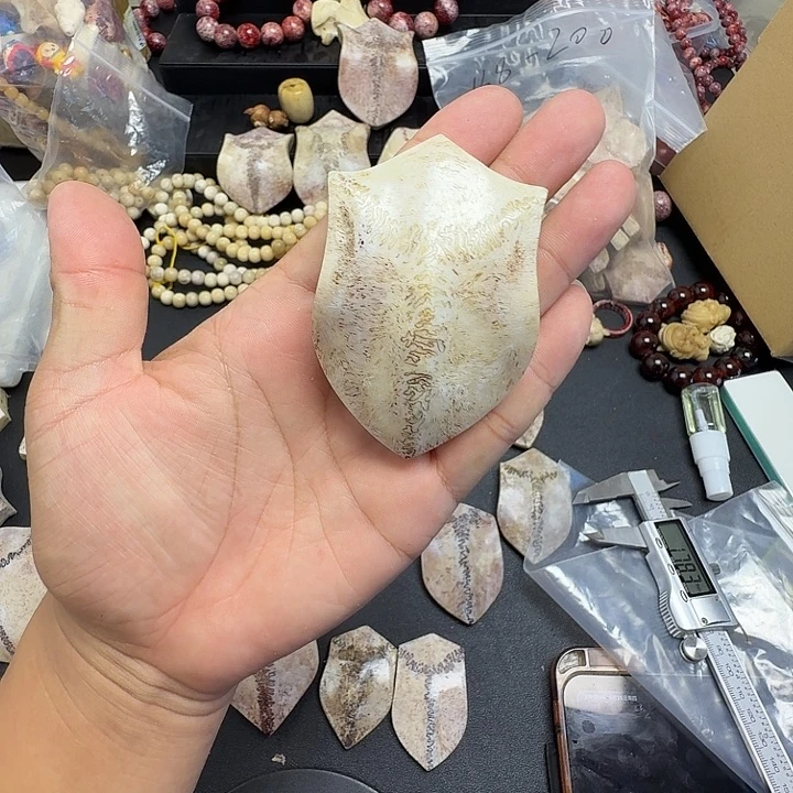 香***叶花岗石铁合金养殖鹿头骨制作三界牌