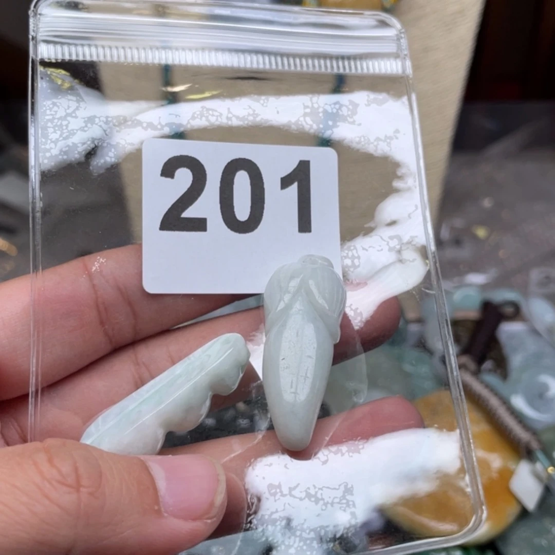 【闪购商品】翡翠颈饰未镶嵌有***财翡翠