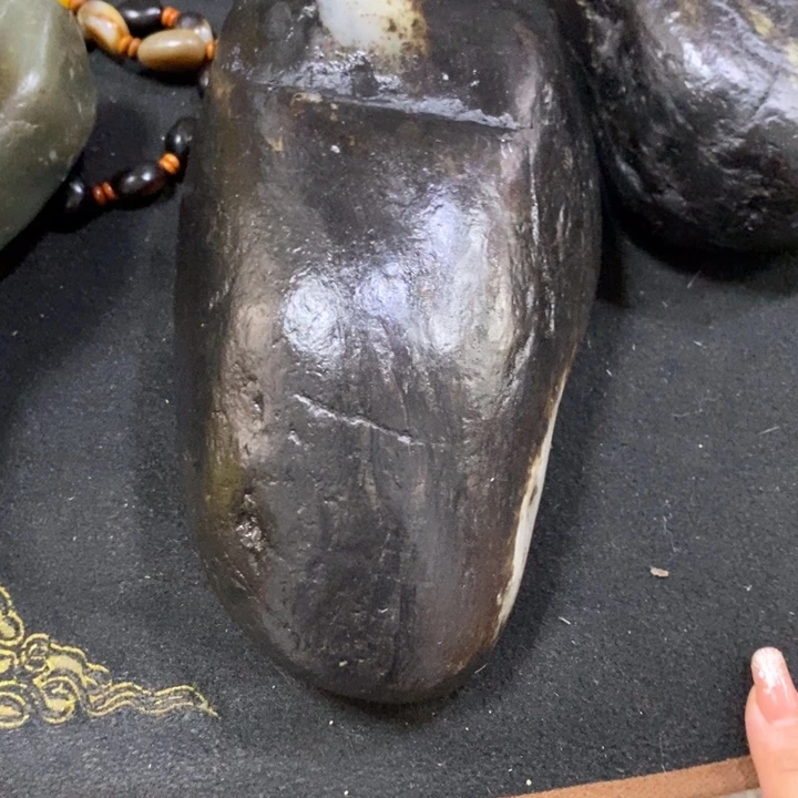 枯***柳未镶嵌和田玉（糖玉）挂件