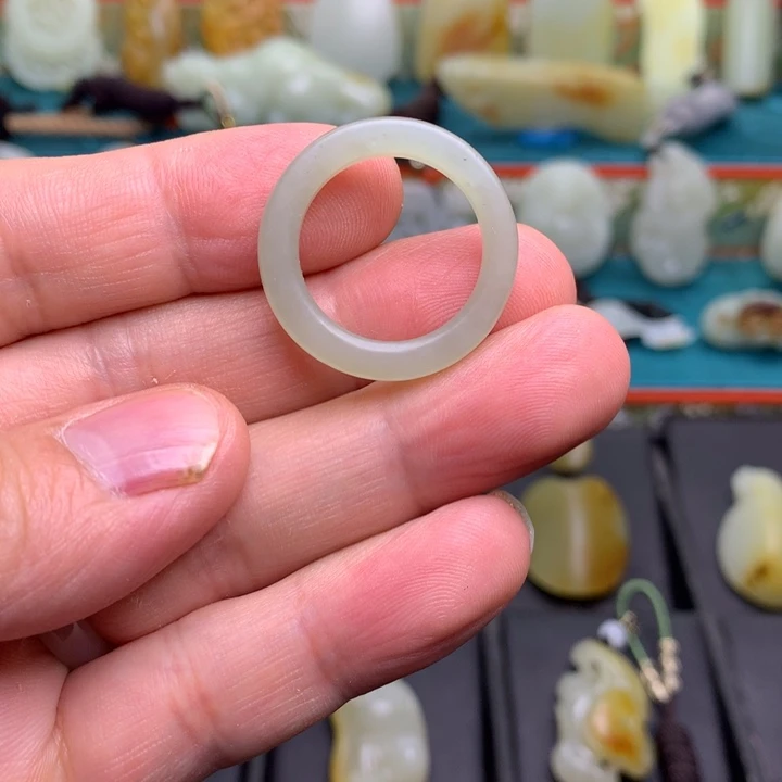 和田玉未镶嵌玉牌