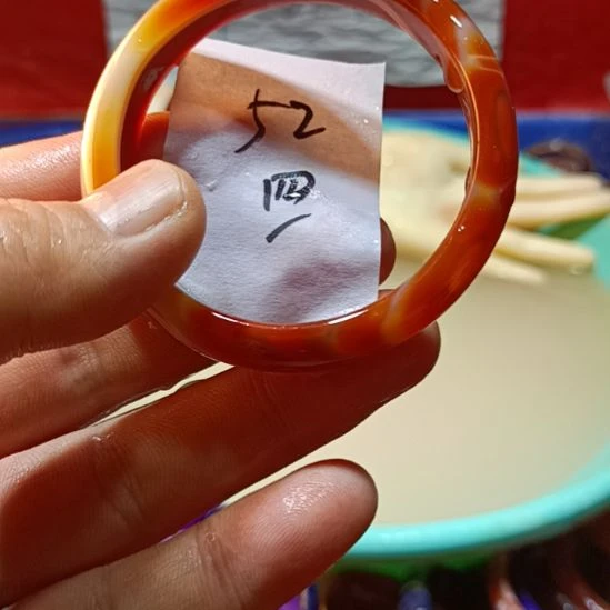 玛瑙/玉髓手镯未镶嵌