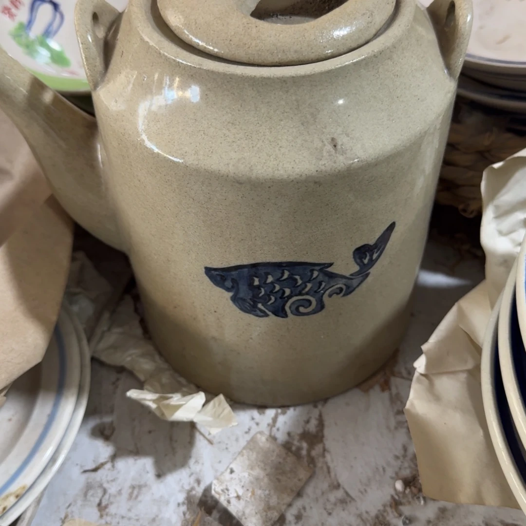 亨****茶盏他也不会和她一样