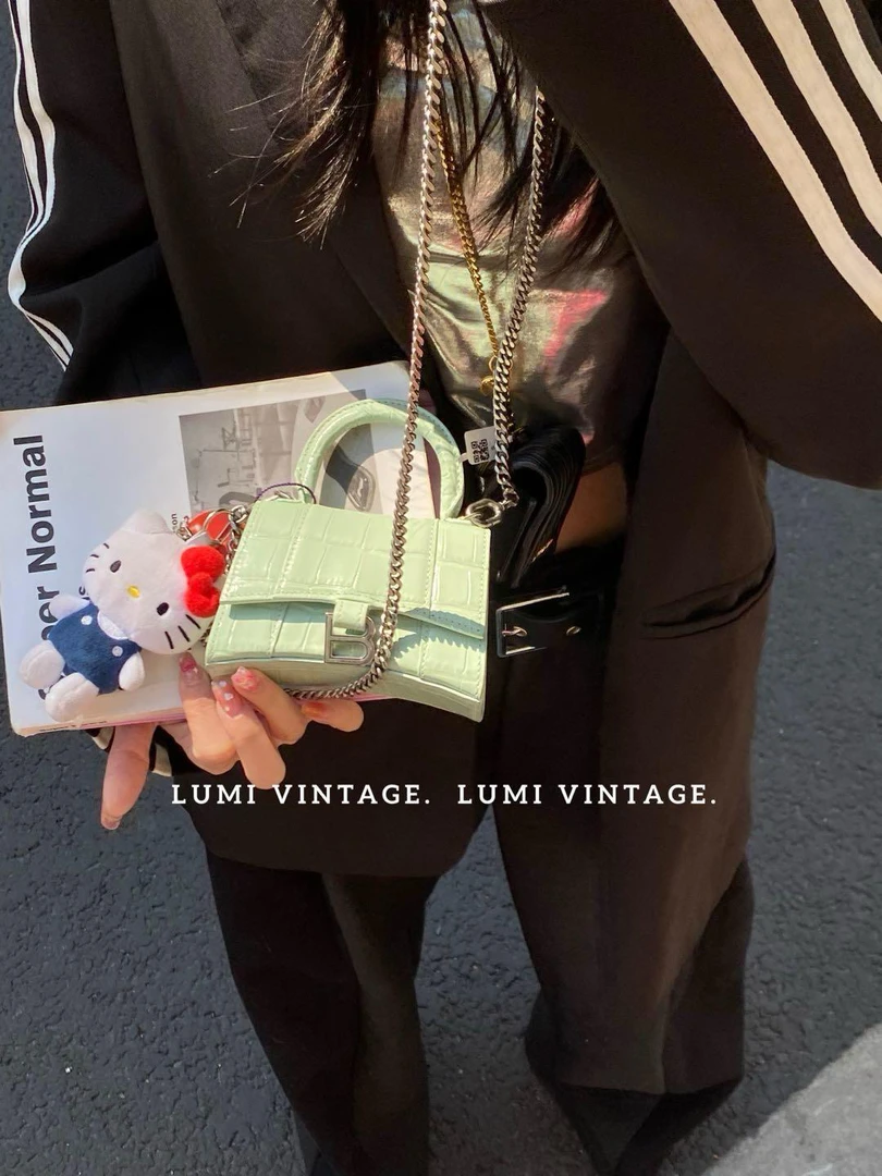 95新 Balenciaga/巴黎世家 薄荷绿压纹mini沙漏单肩包16663259