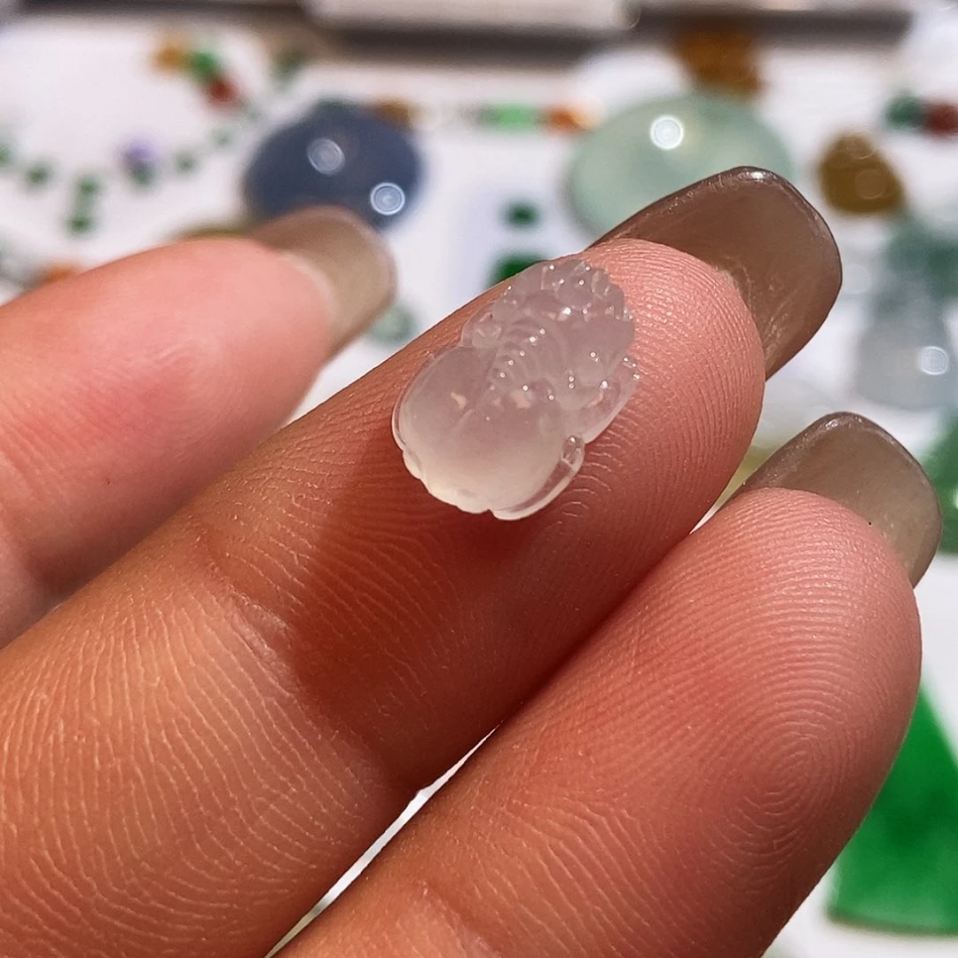 定制翡翠未镶嵌翡翠