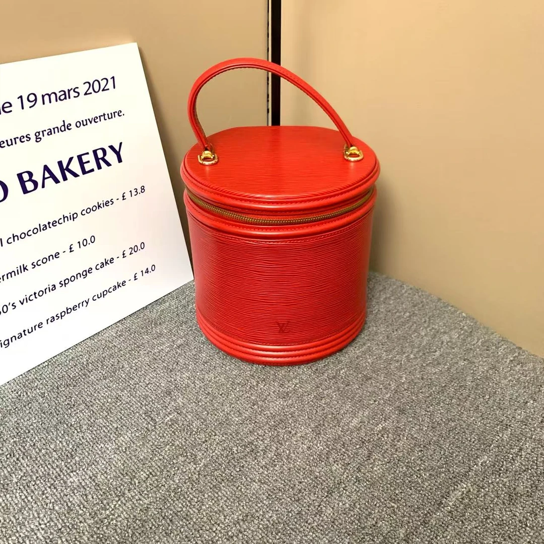 95新 LouisVuitton/路易威登 LV红色水波纹发财桶/路易威登手提包