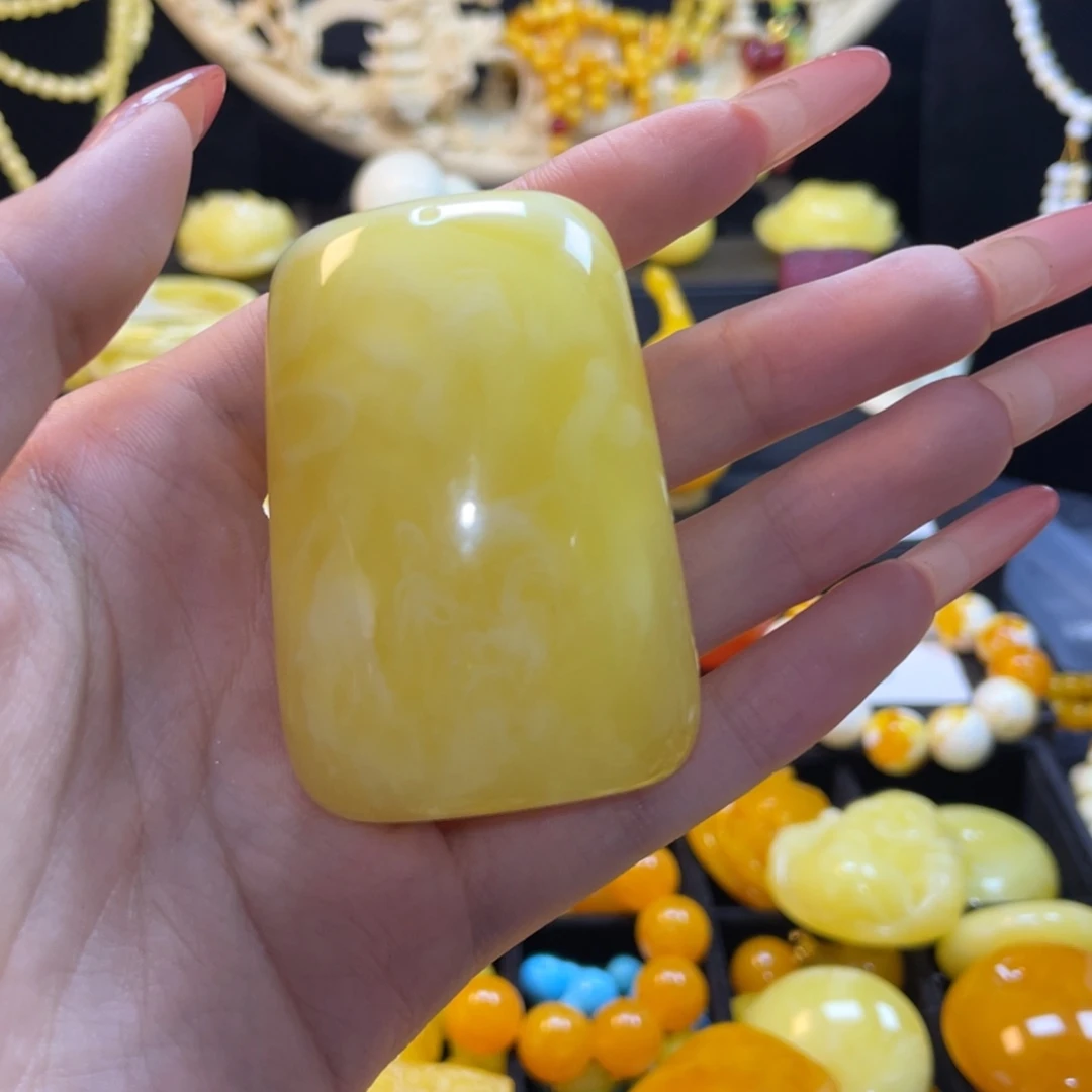 K***a百花蜜款大号方牌一个