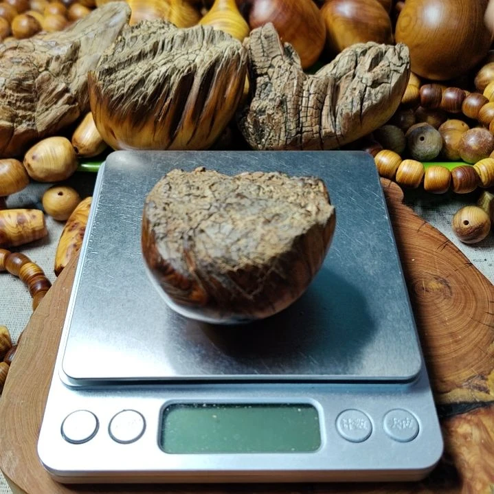 b**m太行崖柏手工艺品