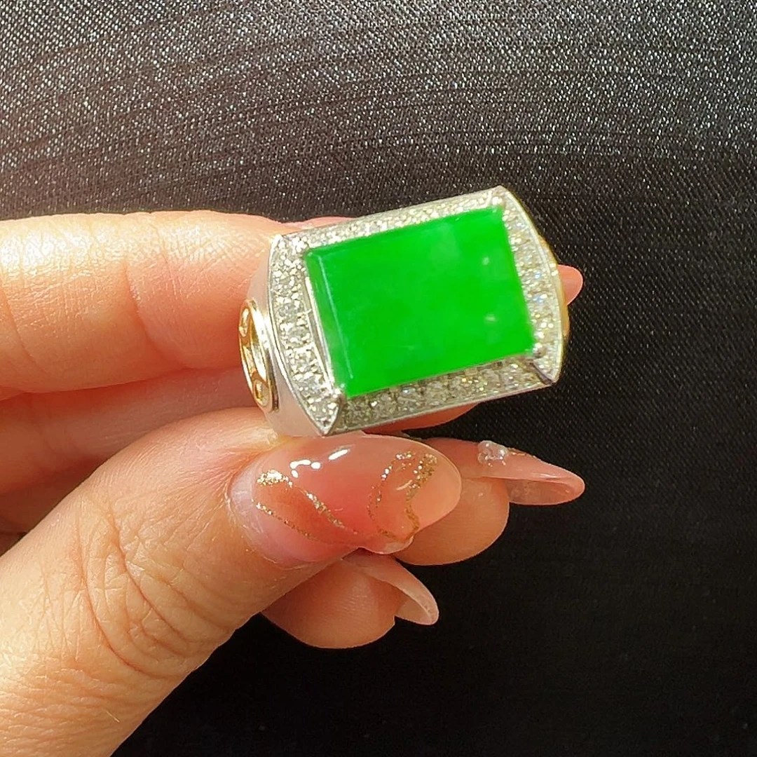 翡翠18K金镶嵌戒指戒指