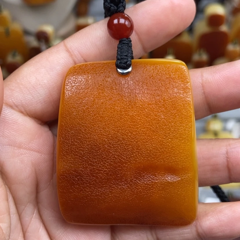 【闪购商品】琥珀颈饰未镶嵌