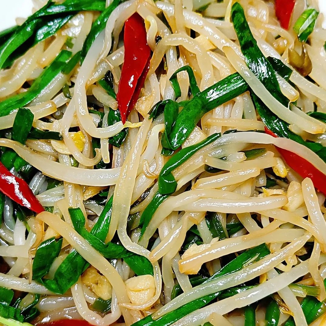 韭菜炒绿豆芽6元一份