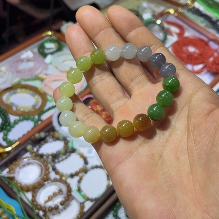 和田玉未镶嵌车挂