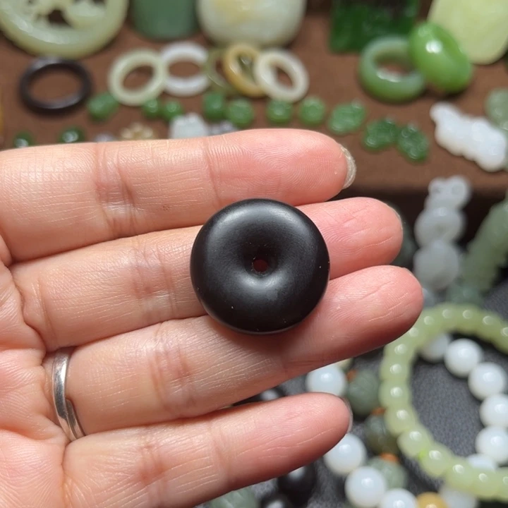 吊坠(不含链)未镶嵌和田玉（黄玉）