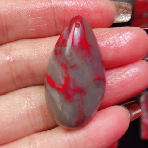 昌化鸡血石昌化鸡血石挂件