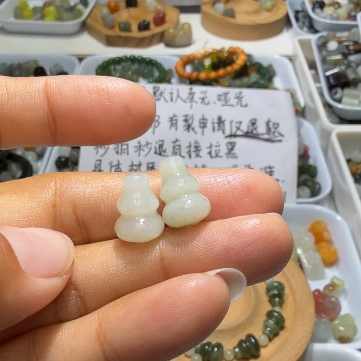 和田玉未镶嵌珠宝奇石