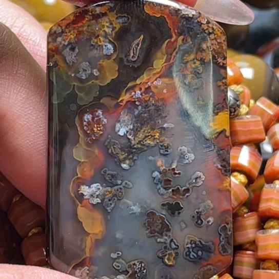 玛瑙/玉髓吊坠未镶嵌