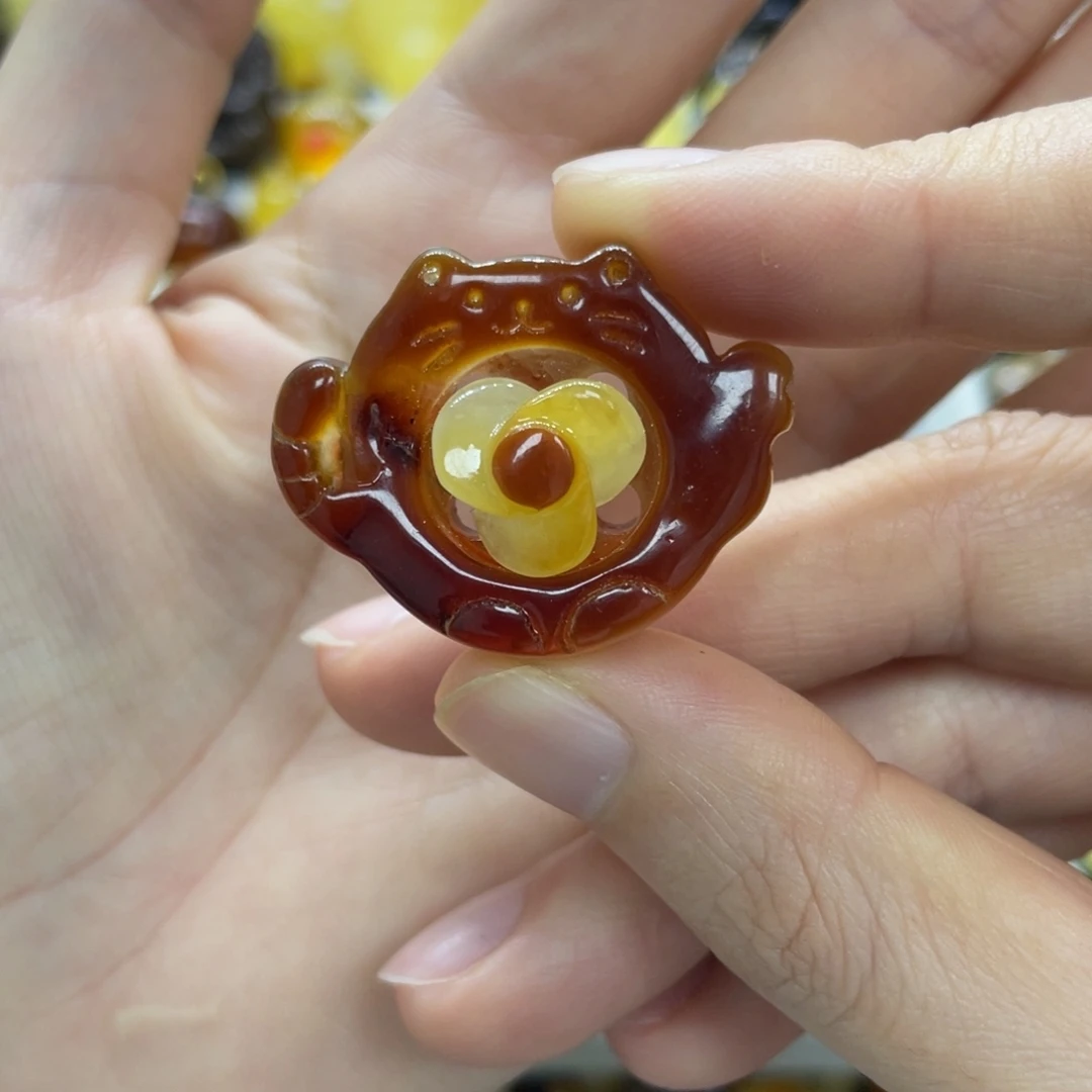 琥珀未镶嵌裸石天然琥珀