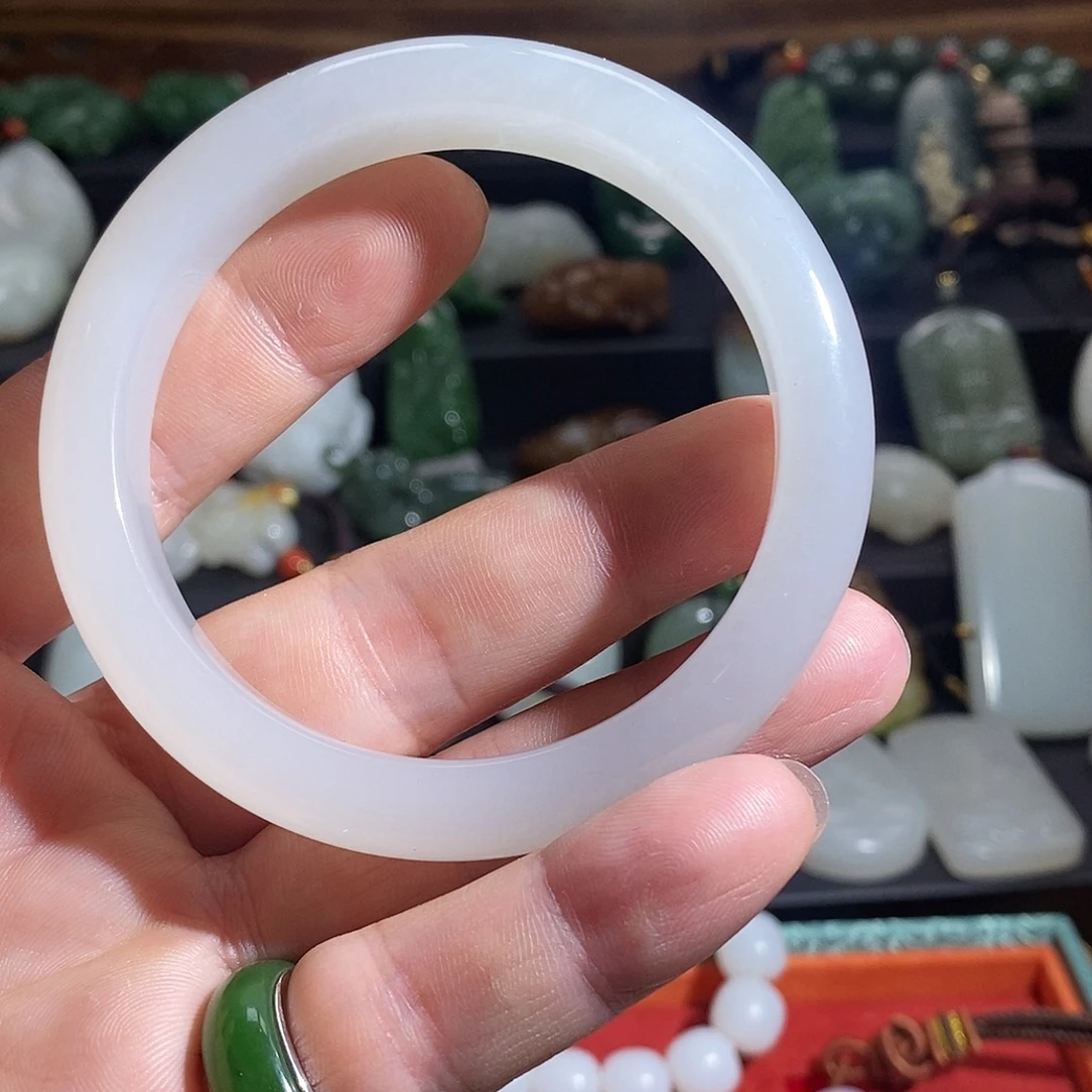 和田玉（糖玉）未镶嵌手镯