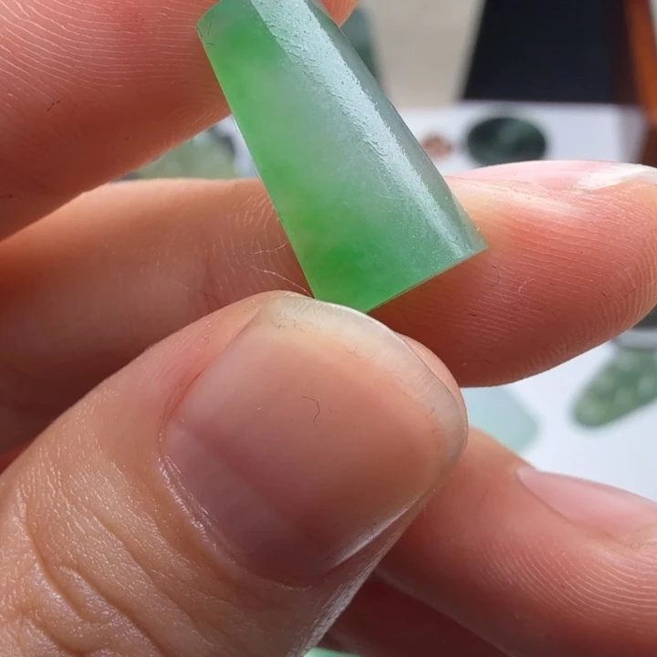 定制翡翠未镶嵌包工