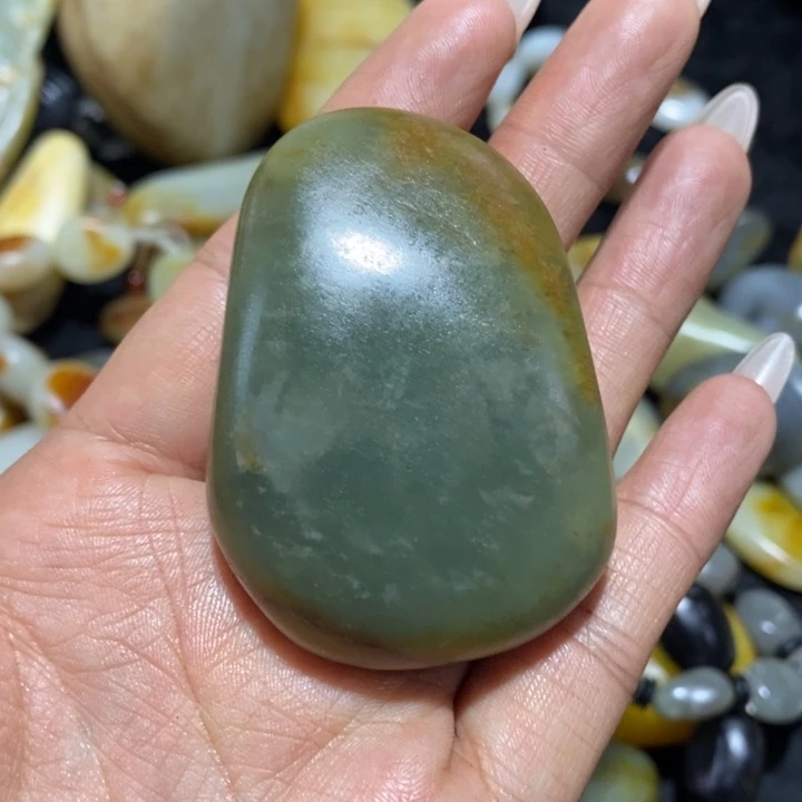 未镶嵌和田玉（糖玉）挂件王*奇