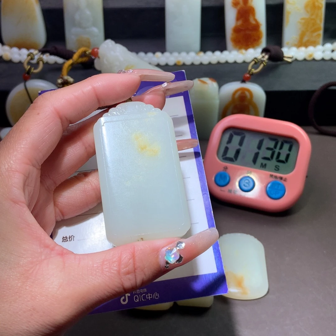 和田玉挂件未镶嵌爱**水