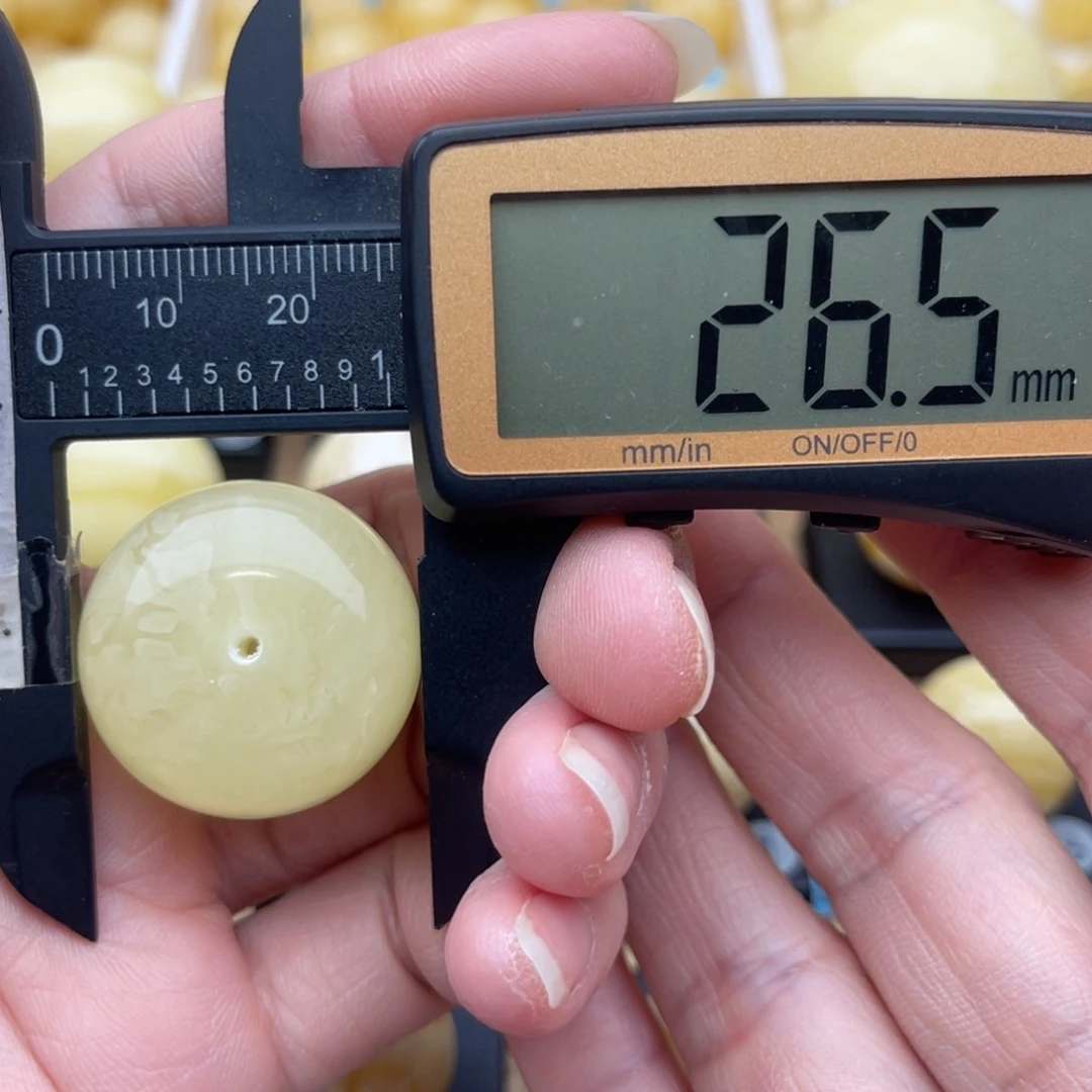 裸石琥珀未镶嵌虚****丶蜜蜡墩子鸽