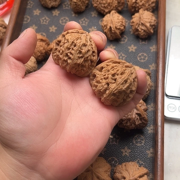 把件文玩核桃41尺全品三角白