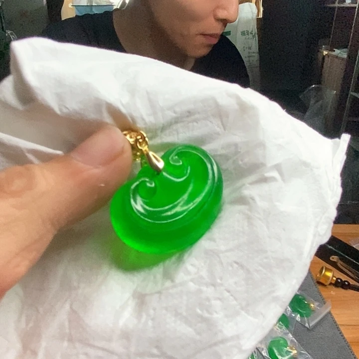 585 缅甸保真精品吊坠