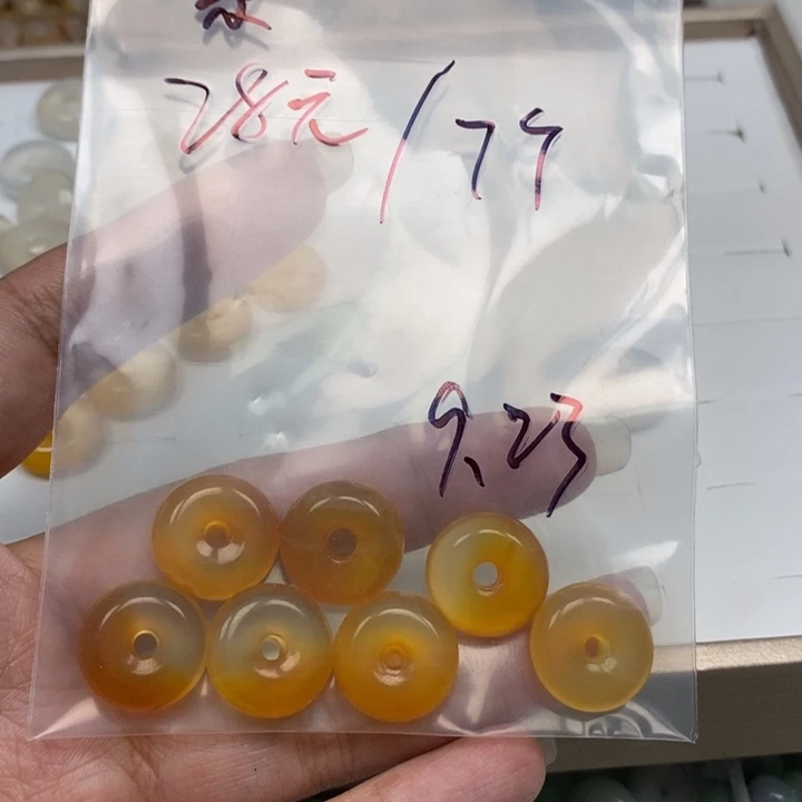 繁***点未镶嵌吊坠(不含链)玛瑙/玉髓