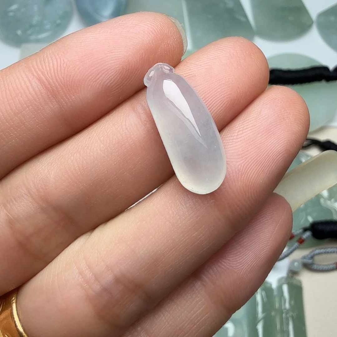 翡翠未镶嵌颈饰天然缅甸翡翠A货冰种福瓜