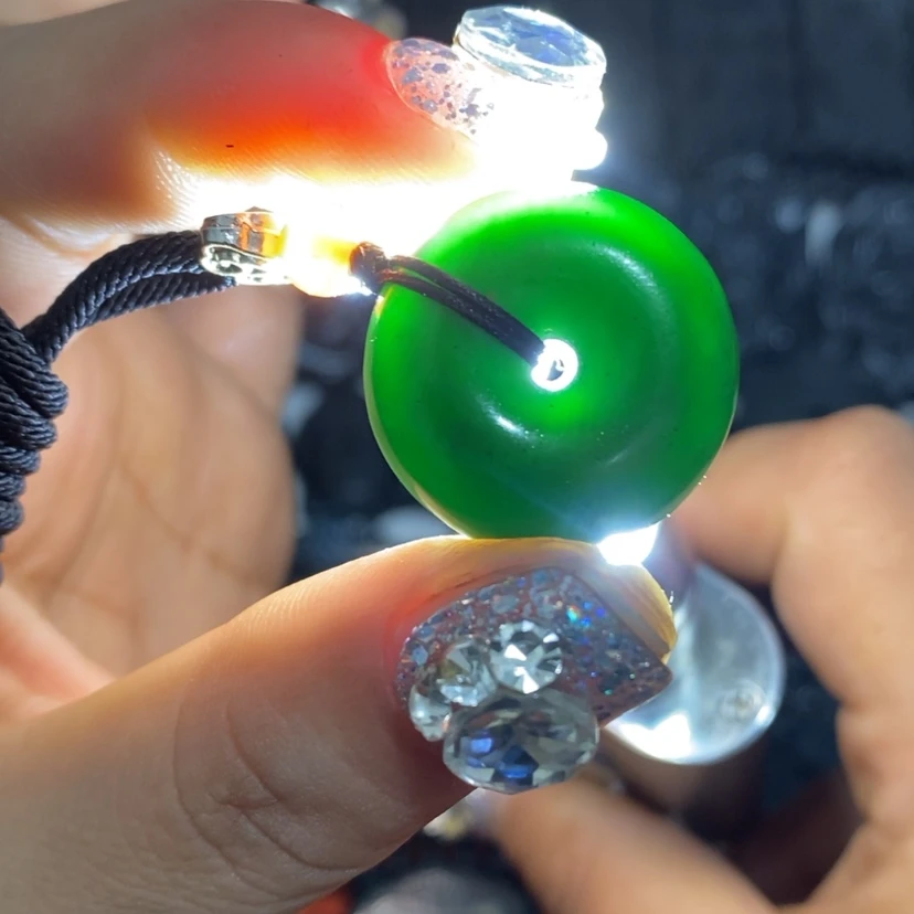 【闪购商品】未镶嵌蛇纹石玉颈饰