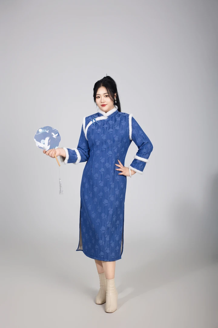 【蓝莓】大码女装初冬新款复古显瘦提花立领旗袍连衣裙90088