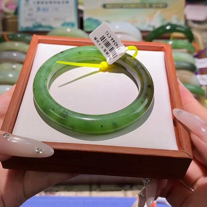 和田玉未镶嵌手镯55.0。44