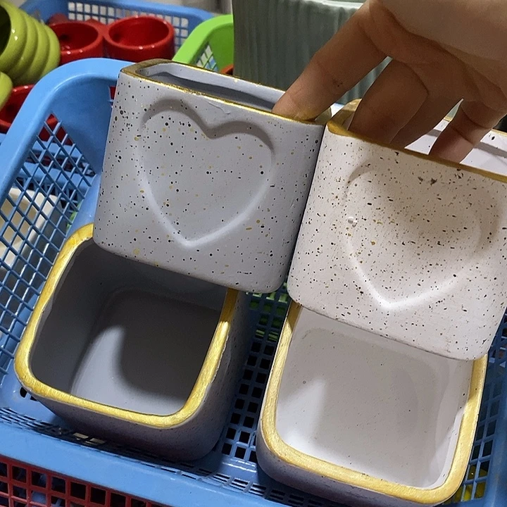 陶摆件陶盆有孔 瑕疵针孔漏釉介意勿拍外口 8.5外高7.5