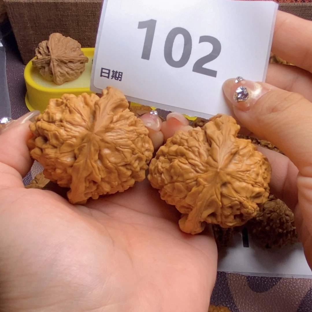 文玩核桃把件102龙鼎全品48