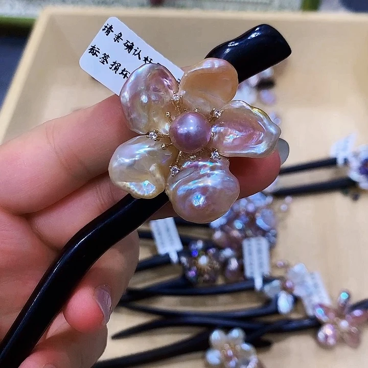 无非金属粉色花瓣木簪